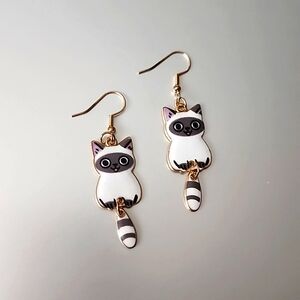 Playful Siamese Cat earrings Beautiful Enamel design Dangle Tail